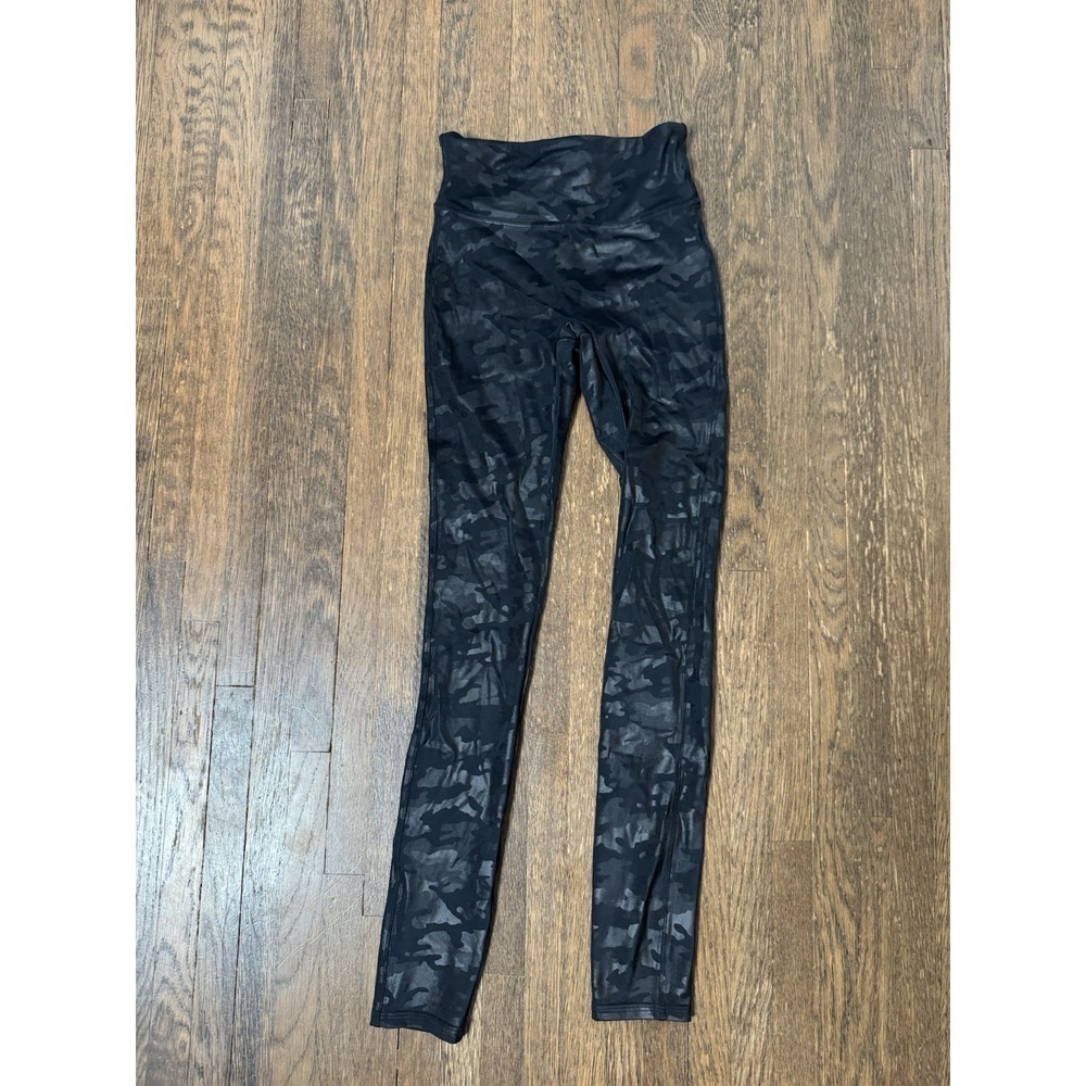 Spanx Camo Leggings Black High Waisted Size XS Great Condition - Picture 1 of 2